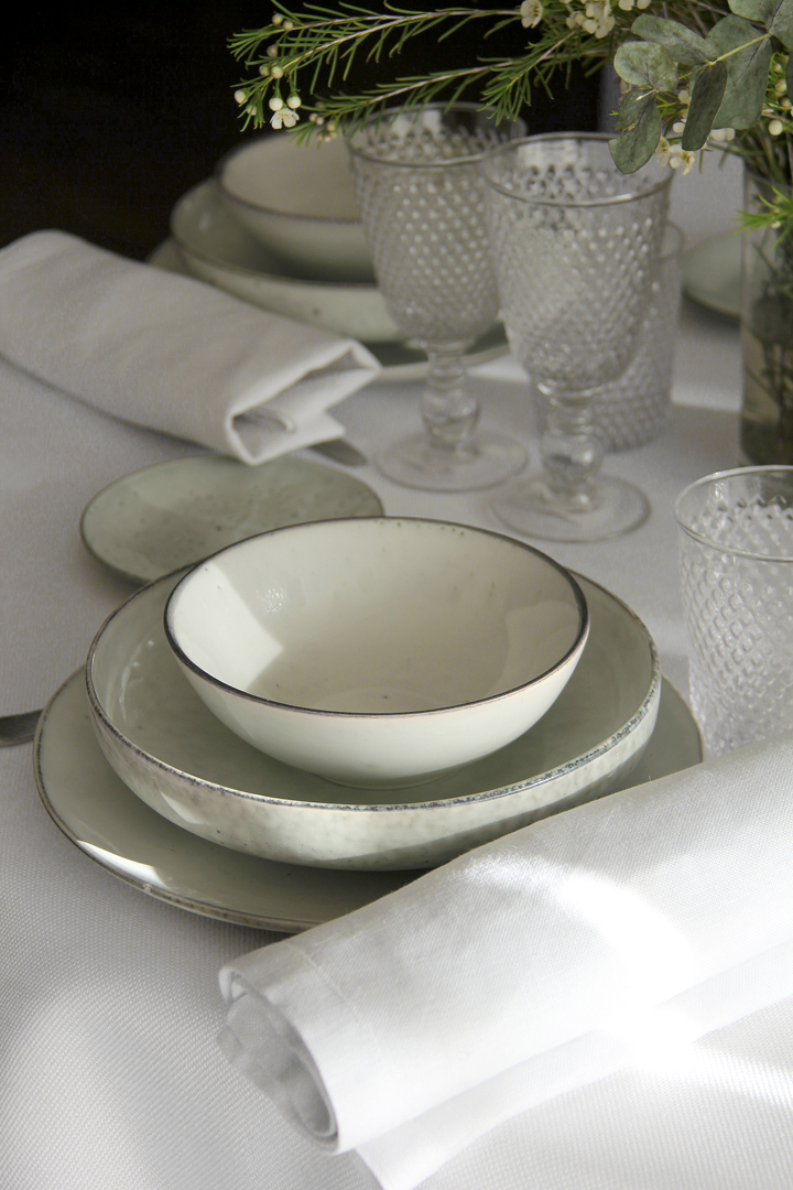 alquiler manteles, liso blanco, el mantel perfecto tanto para exterior como para interior: jardín, terraza,  aire libre, primavera, verano, piscina, campo, otoño, invierno, salón, finca, lugares singulares, espacio, navidad