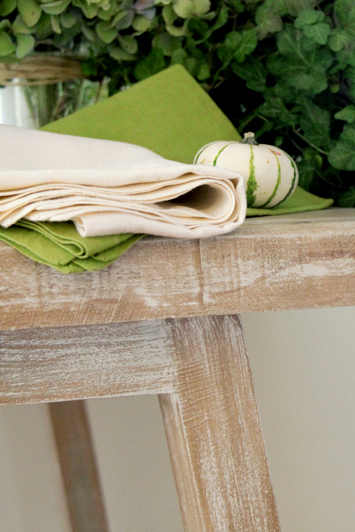 servilleta lino crema vainilla con mutitud de combinaciones con servilletas 100% lino: servilleta verde pistacho, servilleta piedra, servilleta rosa fucsia, servilleta turquesa, servilleta azul, servilleta gris perla y servilleta blanca